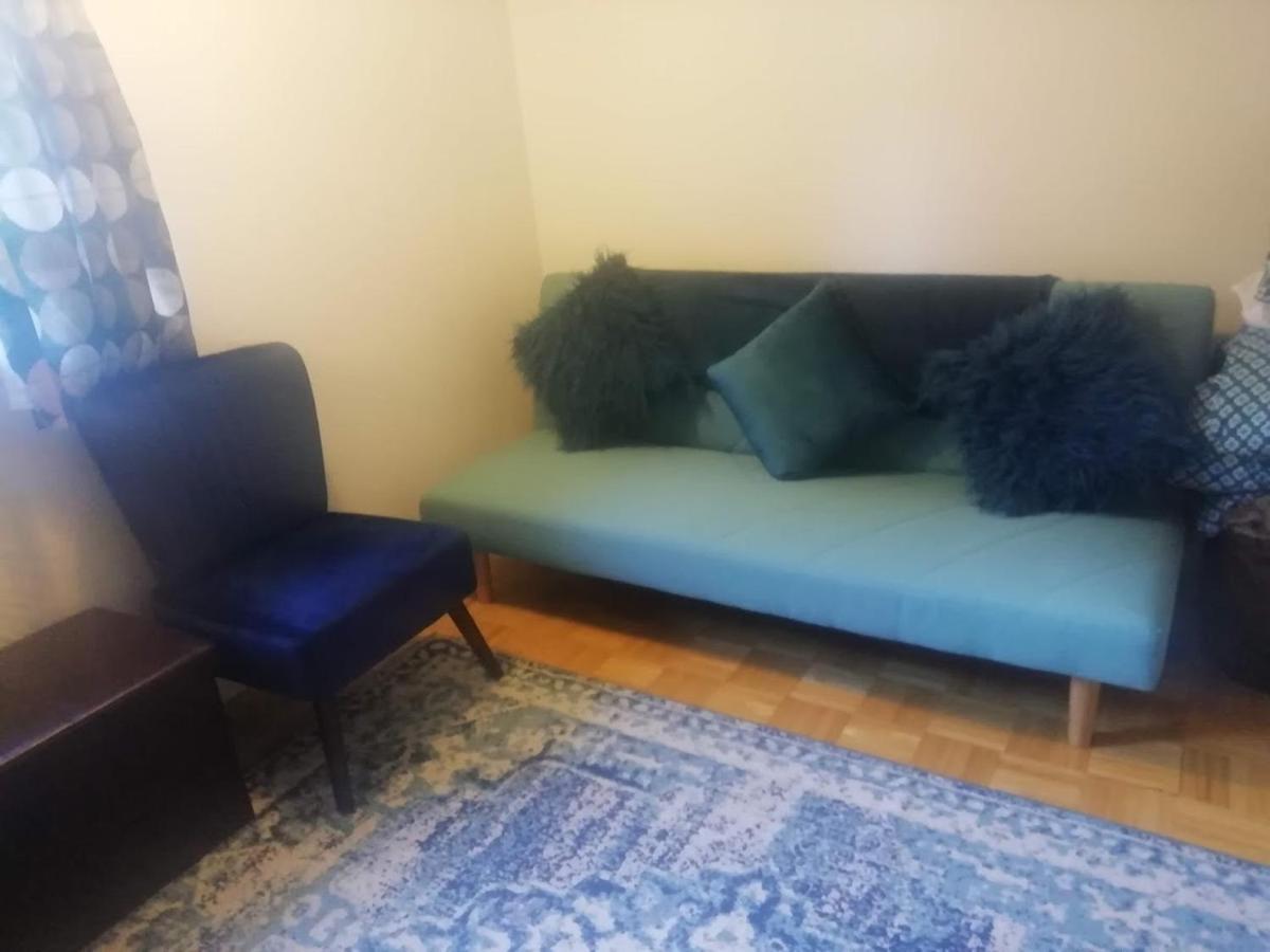 Single Bedroom In A Cozy Maisonette - Bushey Εξωτερικό φωτογραφία